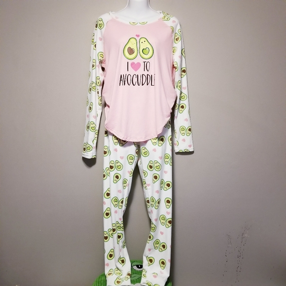 Weekend Edition Other - I Heart To Avocuddle Velour Pajama 2pc Set